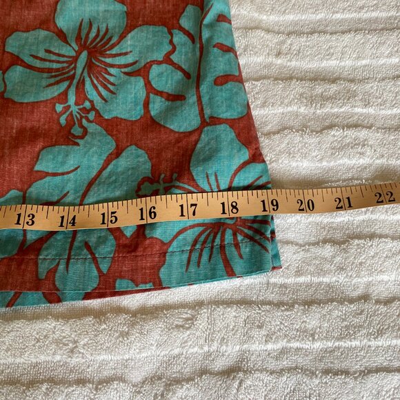 Vintage short-sleeved Hawaiian print shirt - Picture 6 of 10